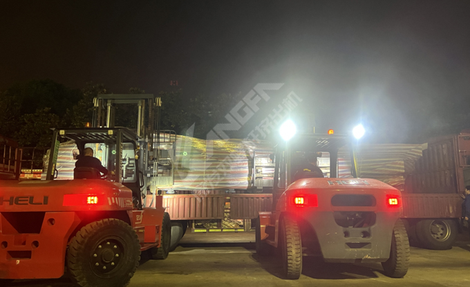 石科院廢塑料梯級(jí)減容高效液化脫氯(RDC)單元反應(yīng)器通過(guò)出廠驗(yàn)收 從南京康發(fā)雙螺桿擠出機(jī)工廠起運(yùn)